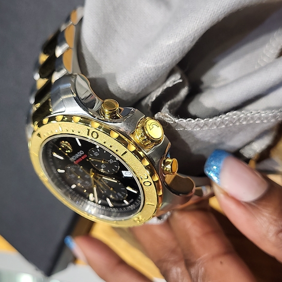 MOVADO SERIES 800 - Picture 4 of 6